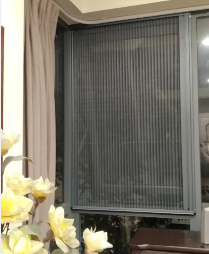 Cửa lưới chống muỗi dạng xếp 2 cánh màu xingfa DX 12